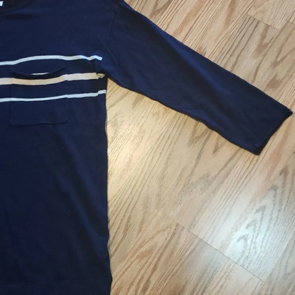 GAP retro sweater Designed & Crafted, Small